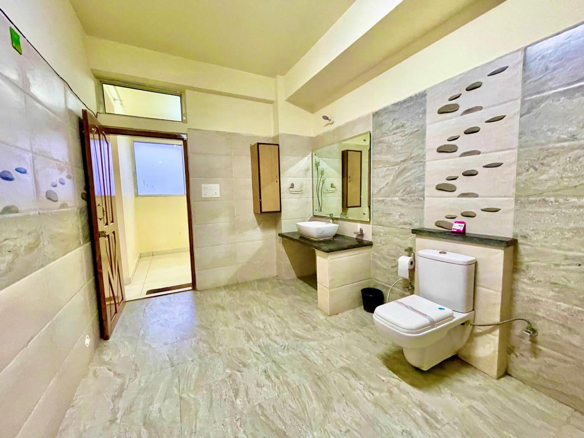 The Auriga 3Bhk Fully Entair Villa With Bonfire In Kasauli I Pvt Stay I Open Air Terrace I Kitchen Livingroom I Lawn Bonfire I Gaming Zone Экстерьер фото