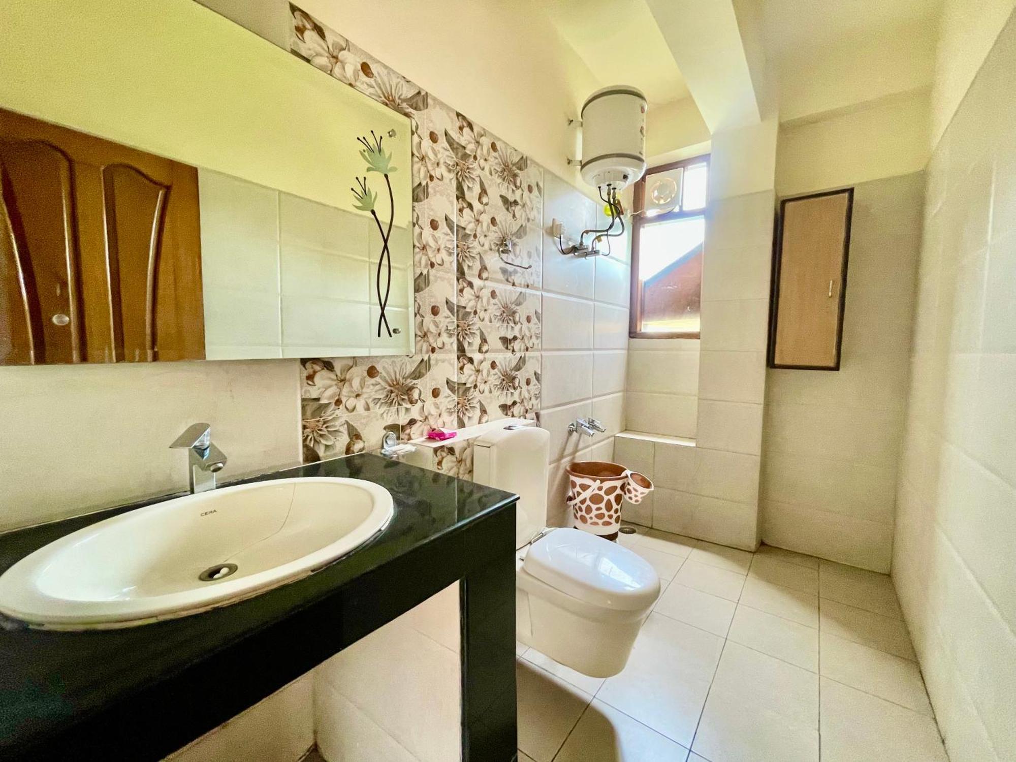 The Auriga 3Bhk Fully Entair Villa With Bonfire In Kasauli I Pvt Stay I Open Air Terrace I Kitchen Livingroom I Lawn Bonfire I Gaming Zone Экстерьер фото