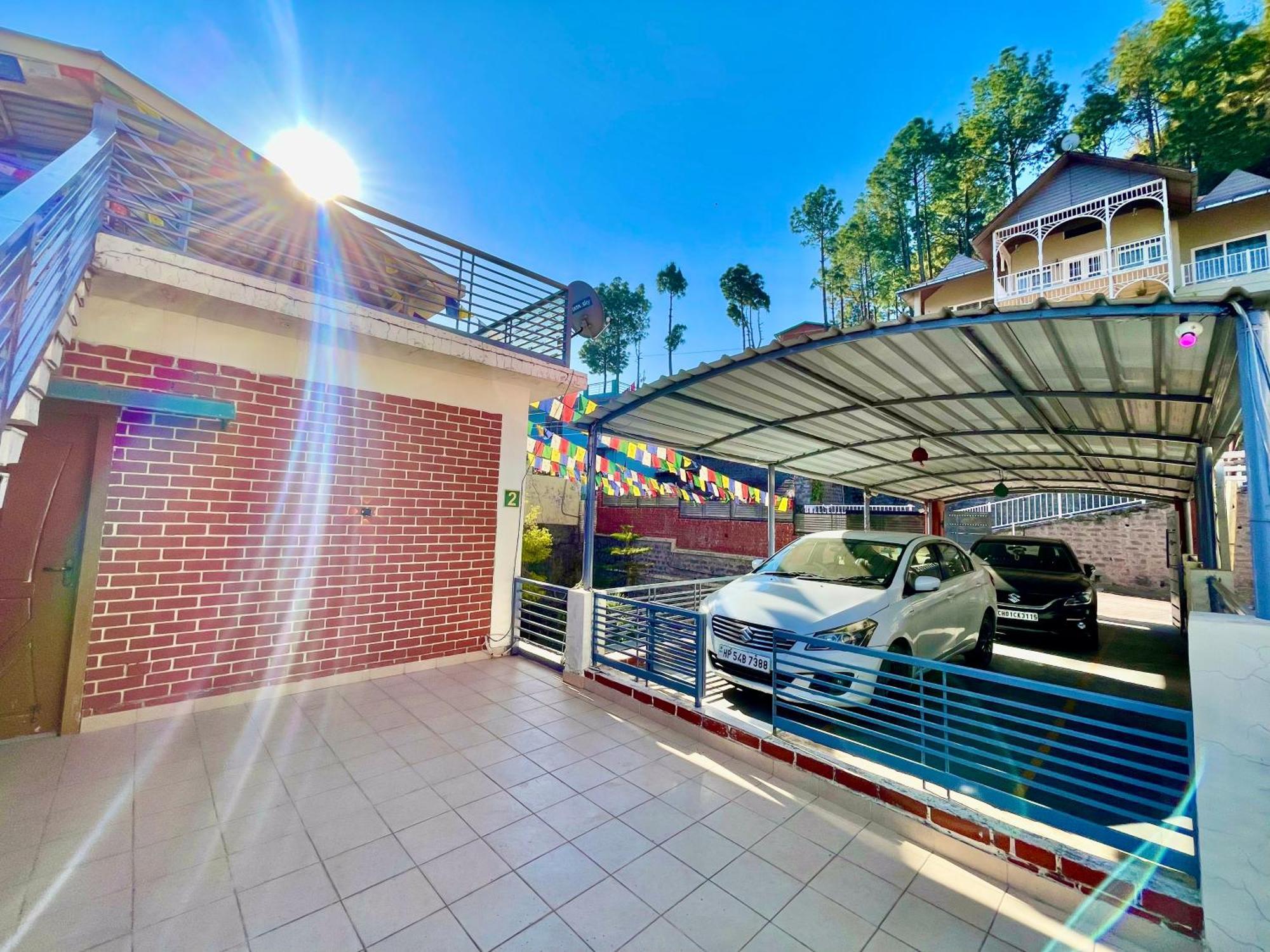 The Auriga 3Bhk Fully Entair Villa With Bonfire In Kasauli I Pvt Stay I Open Air Terrace I Kitchen Livingroom I Lawn Bonfire I Gaming Zone Экстерьер фото