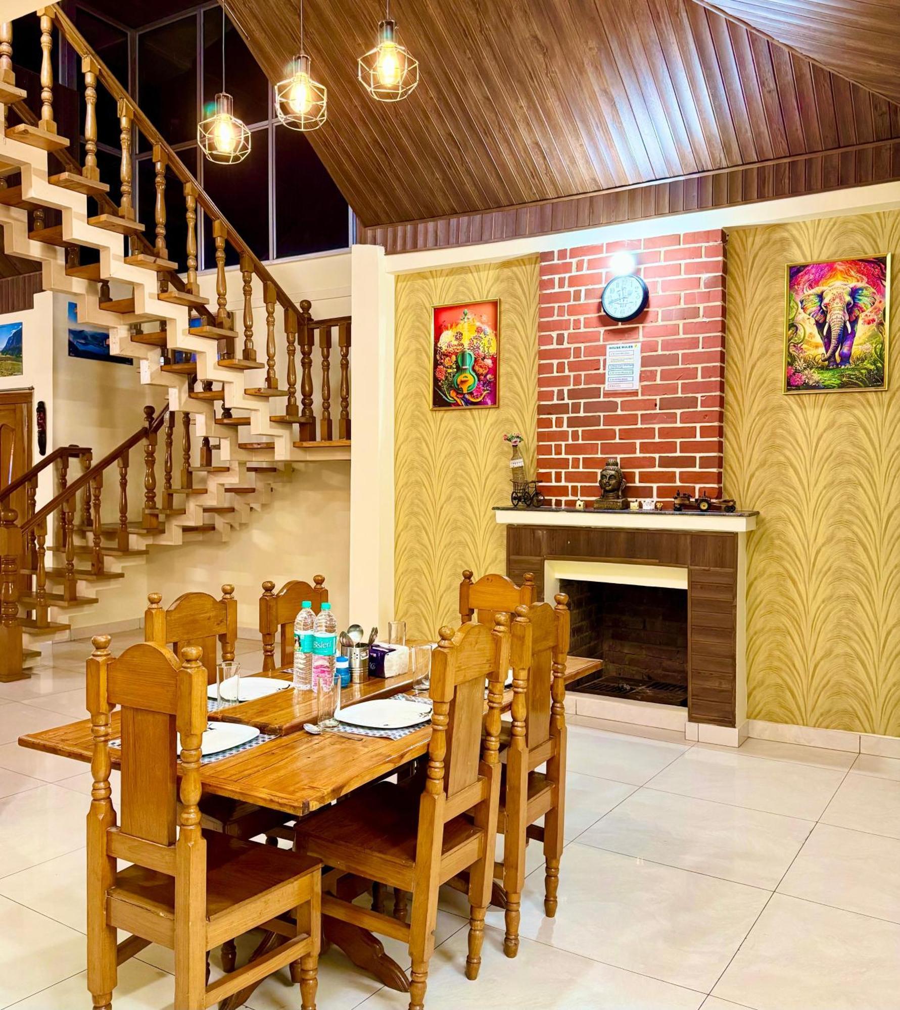 The Auriga 3Bhk Fully Entair Villa With Bonfire In Kasauli I Pvt Stay I Open Air Terrace I Kitchen Livingroom I Lawn Bonfire I Gaming Zone Экстерьер фото