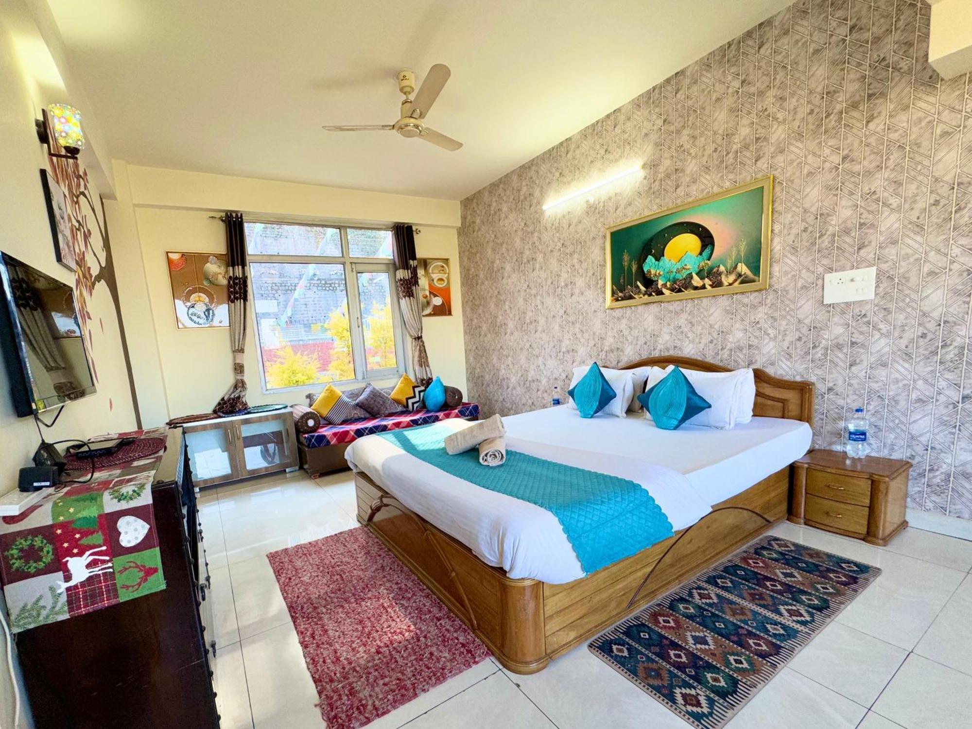 The Auriga 3Bhk Fully Entair Villa With Bonfire In Kasauli I Pvt Stay I Open Air Terrace I Kitchen Livingroom I Lawn Bonfire I Gaming Zone Экстерьер фото