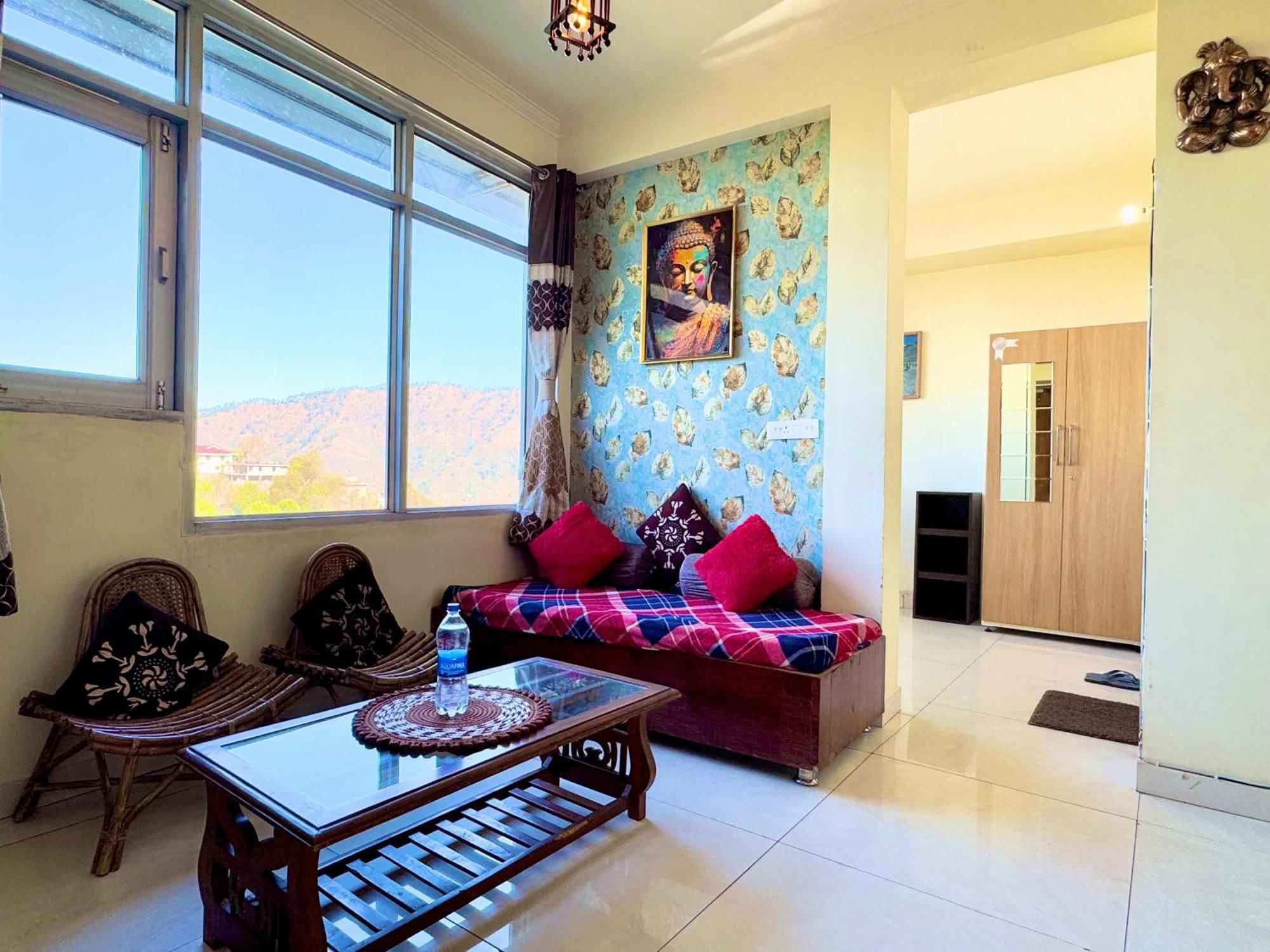 The Auriga 3Bhk Fully Entair Villa With Bonfire In Kasauli I Pvt Stay I Open Air Terrace I Kitchen Livingroom I Lawn Bonfire I Gaming Zone Экстерьер фото
